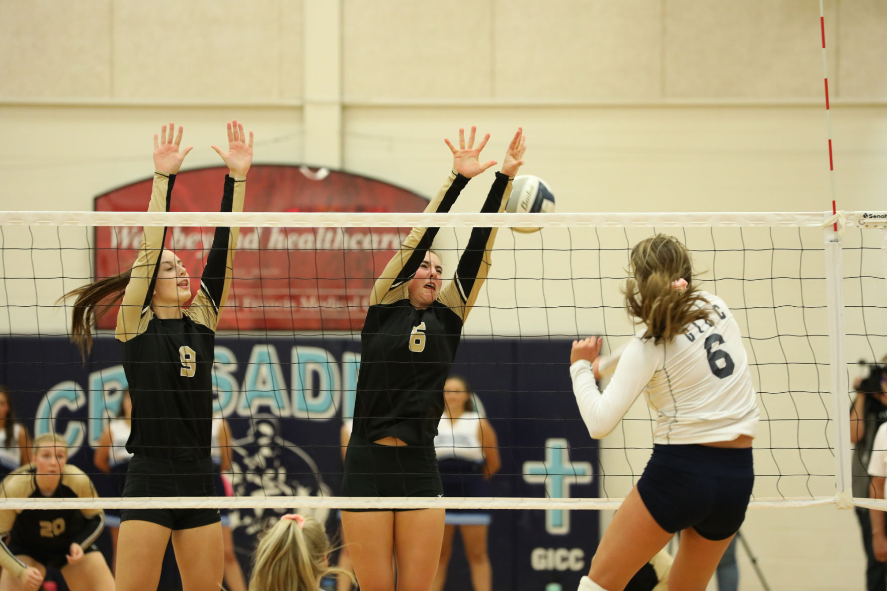 Outtakes_100419_ginwvball35_zlm.JPG